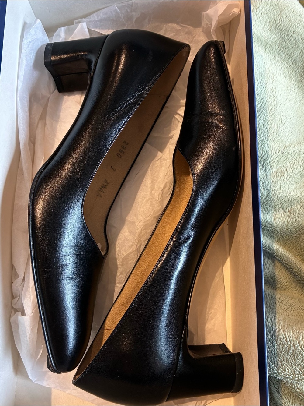 Women's Black Low Block Heel Pumps